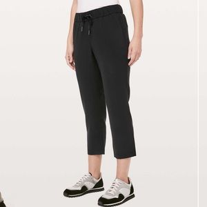 Lululemon On the fly woven cropped jogger